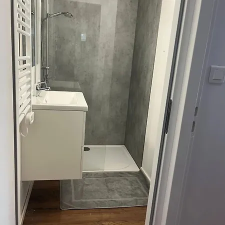 בית נופש Spacieuse Maison A - Accueille 14 Personnes פוזוז'