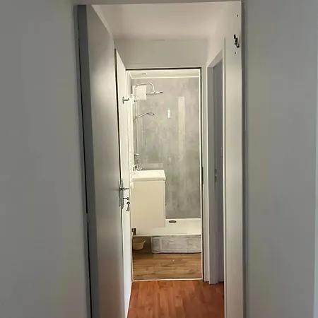 Spacieuse Maison à - Accueille 14 Personnes *