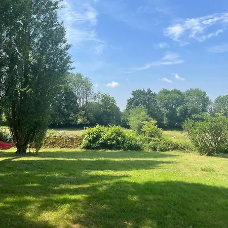 Spacieuse Maison à - Accueille 14 Personnes Pouzauges